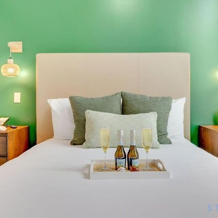 Lx Oasis Beachfront-Rt Infinity Pool Голливуд Экстерьер фото