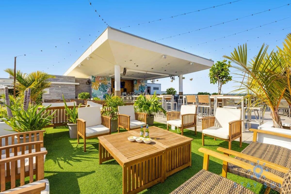 Lx Oasis Beachfront-Rt Infinity Pool Голливуд Экстерьер фото